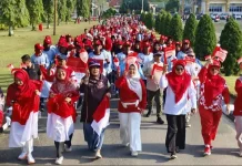 Semarak HUT RI, ASN Pasbar Jalan Santai Bersama