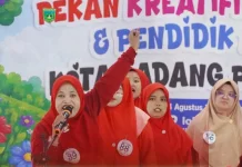Lupa Lirik hingga Deg-degan Hiasi Lomba Sambung Lagu Guru PAUD