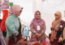 Delapan Kelurahan di Padang Panjang Adu Kreasi Olah Rendang