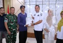 Wali Kota Pariaman Salurkan Bantuan Beras Bagi 10.126 Warga Kurang Mampu
