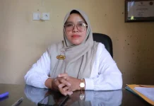 Pemkab Tanah Datar Salurkan Bansos Merdeka Berobat