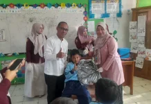 Ratusan Siswa SDN 12 Tanah Garam Jalani Imunisasi