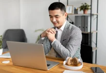 Tips Menjaga Kesehatan Tubuh saat Bekerja Setiap Hari