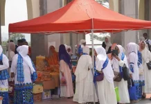 Puluhan Ribu Jemaah BKMT, Pedagang Raup Berkah di Padang Panjang