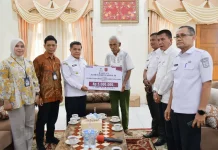 Korban Petir dan Longsor di Agam Terima Santunan Kemensos