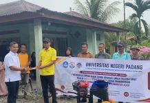 UNP Terapkan Mesin Pencacah Pelepah Sawit untuk Pakan Ternak di Agam