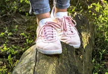 Rahasia Perawatan Sepatu Bahan Kain Supaya Tidak Cepat Kusam