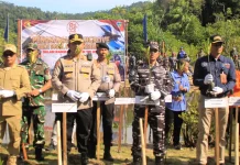 Penanaman Mangrove dan Bakti Kesehatan untuk Warga Sungai Pinang