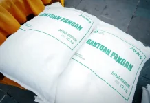 Solok Selatan Salurkan Bantuan Beras untuk 21.636 Penerima