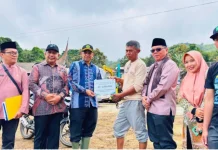 Kemenag Sumbar Salurkan Bantuan untuk Empat Rumah Ibadah Terdampak Galodo