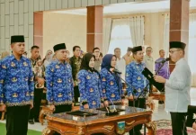 Lantik Lima Pejabat, Bupati Solok Selatan Minta Kinerja Proaktif