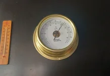 Mengenal Aneroid Barometer dan Fungsinya