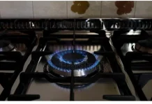 Tips Membersihkan Kerak Kompor Gas