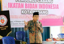 Pemko Padang Buka Peluang Bidan Sekolah ke Luar Negeri