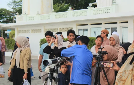 Astronomi Sumbar Ikut Memeriahkan Halal Fest Ramadhan di Masjid Al-Hakim