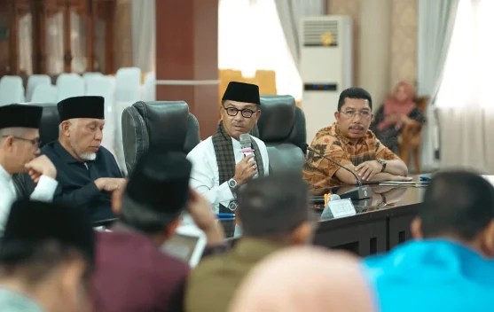 Gubernur Mahyeldi Dorong Solsel Gerakkan Pembangunan Ekonomi Daerah