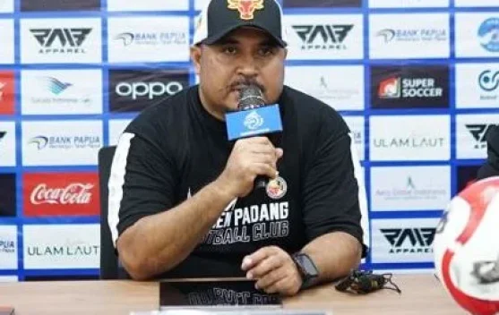 Debut Manis Imran Nahumarury, Puji Semangat Juang Pemain Semen Padang