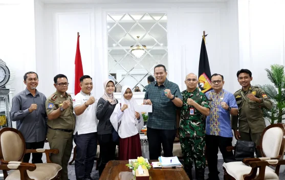 Wali Kota Yota Balad Lepas Atlet Taekwondo Pariaman ke Kejurnas Samarinda