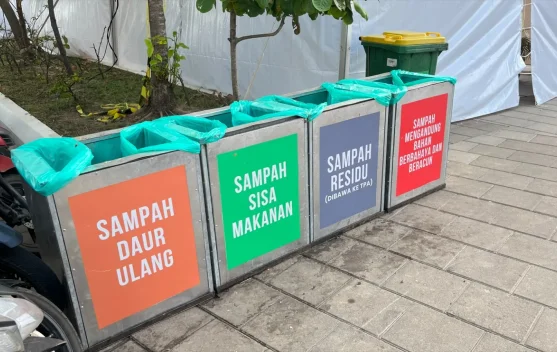 Baru 5% Warga Desa Ciawigajah Kabupaten Cirebon Pilah Sampah