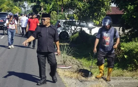 Gerakan ASRI Satukan ASN Pasaman Barat Bersihkan Lingkungan Nagari