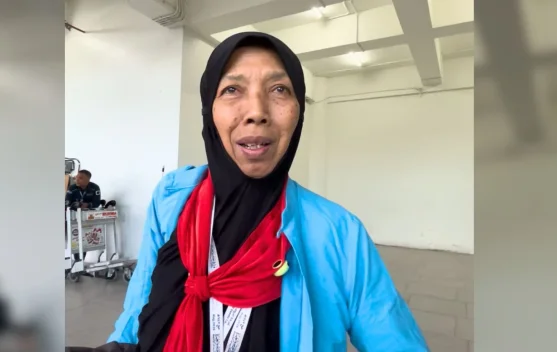 Guru Mengaji Haru usai Tunaikan Haji, Akui Mimpi sejak Kecil Terwujud
