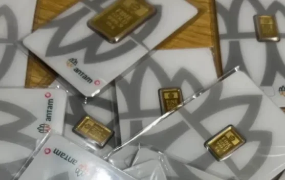 Nasabah Pegadaian Berburu Investasi Masa Depan saat Kilau Emas Sedikit Meredup