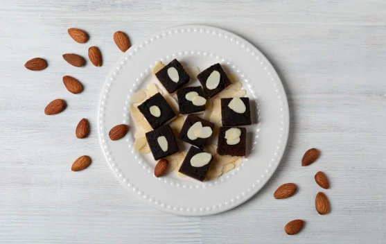 Nikmatnya Perpaduan Cokelat dan Kacang Almond