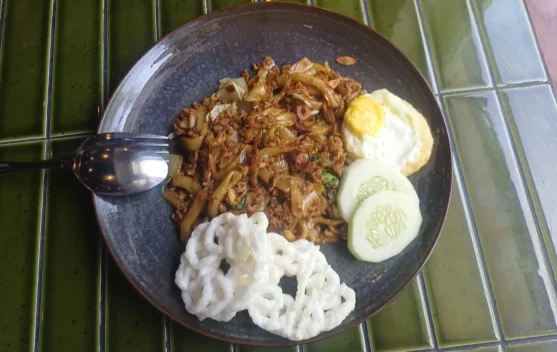 Pesona Kwetiau Kuliner Gurih, Pedas, dan Kenyal