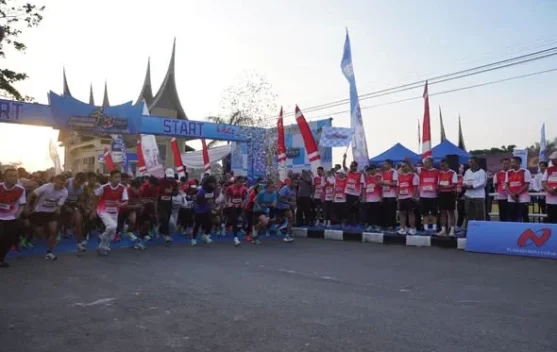 Ribuan Pelari Ramaikan Bhayangkara Run di Padang Panjang