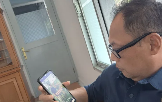 Terlalu sering mengecek Ponsel adalah tanda tanda sederhana terpapar stres