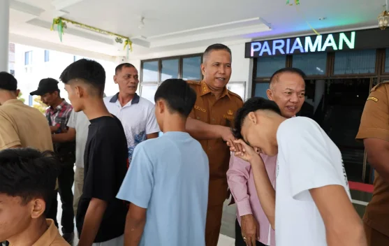 Wawako Pariaman Lepas Empat Belas Atlet Voli U-19 Kejurprov