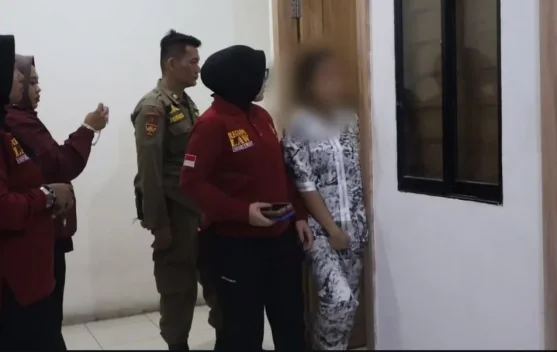 Satpol PP Padang Temukan Pasangan Diduga Bukan Suami Istri