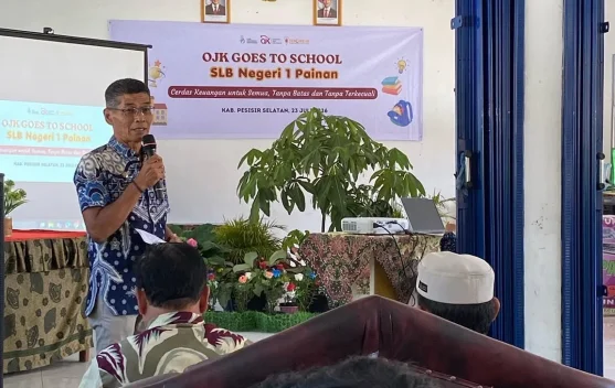 OJK Edukasi Siswa SLB Negeri 1 Painan, Perkuat Literasi Keuangan
