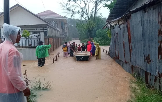 Padang Terdampak Banjir, Wako Padang Minta Rehabilitasi Pascabencana Dipercepat
