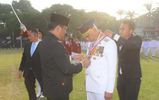 Gubernur Mahyeldi Raih Penghargaan Kartika Pamong Praja Madya dari IPDN