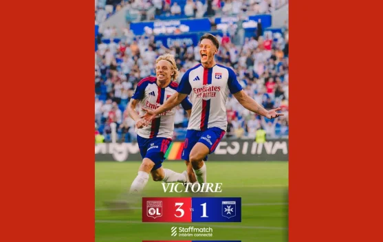 Lyon Tampil Meyakinkan Tekuk Auxerre Tiga Gol