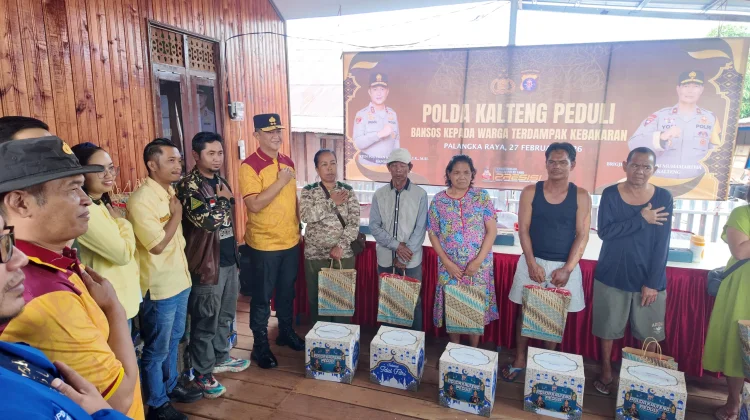 Bentuk Empati, Polda Kalteng Gelar Aksi Bakti Sosial di Lokasi Kebakaran