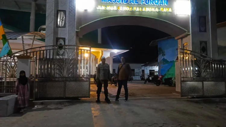 Polresta Palangka Raya  Amankan Masjid Al-Furqon