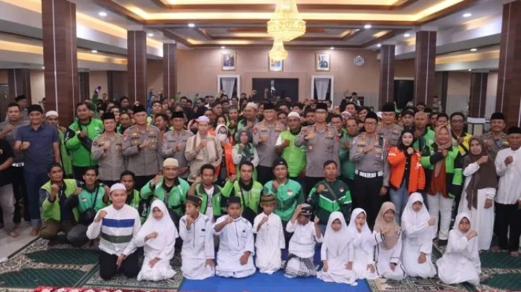 Kapolda Kalteng Buka Puasa Bersama Aliansi Ojek Online se-Kalteng