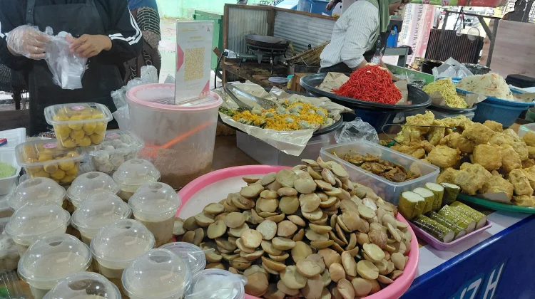 Cita Rasa Jengkol Dapat Dinikmati di Pasar Ramadan