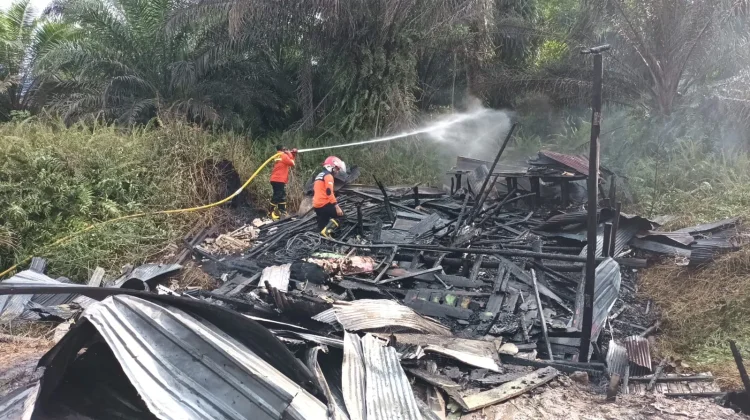 Warung Kopi Lingkar Luar Palangka Raya Terbakar