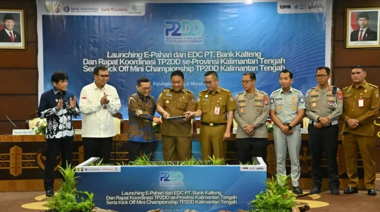 Wagub Edy Pratowo Resmikan E-PAHARI, Pajak Kendaraan Kini Bisa Dibayar dari Rumah