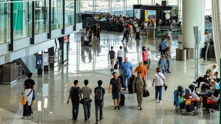 Bandara Ramai Pemudik, DPRD Kalteng Ingatkan Pengelola Utamakan Pelayanan