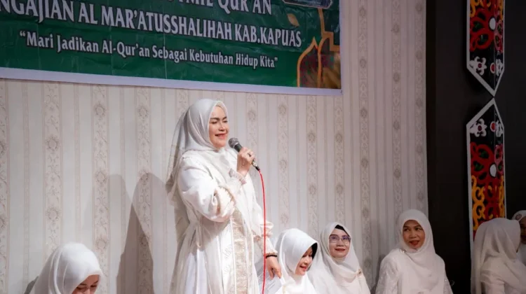Penasehat Al Mar’atusshalihah Kapuas Hadiri Kegiatan Berbagi Berkah