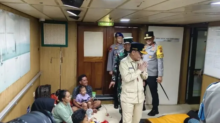 Kamis Puncak Arus Mudik Pelabuhan Sampit