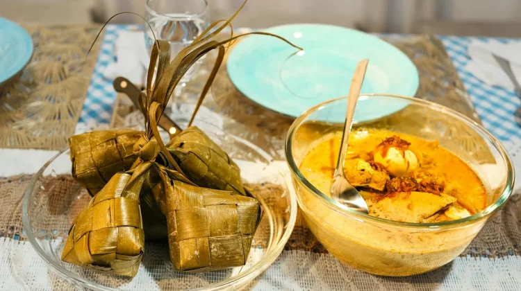 Makna Ketupat dan Langkah Mudah Membuatnya