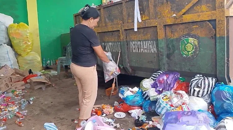 Sampah Membludak Pascalebaran di Palangka Raya
