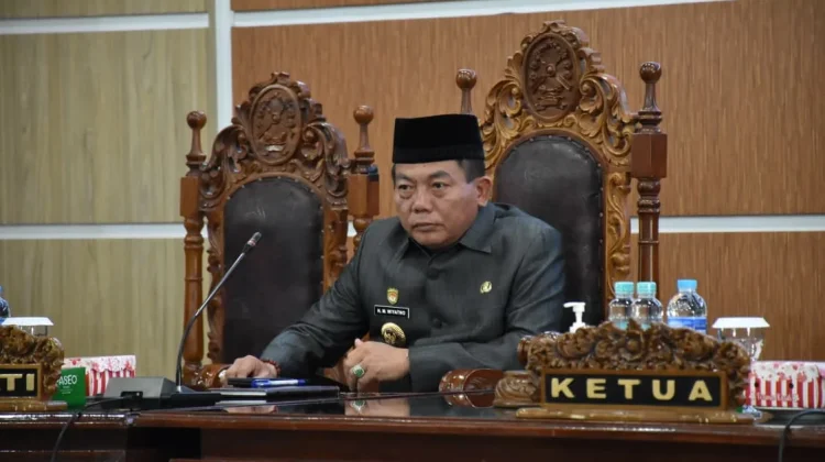 Bupati Kapuas Sampaikan LKPJ 2025 dan 10 Raperda