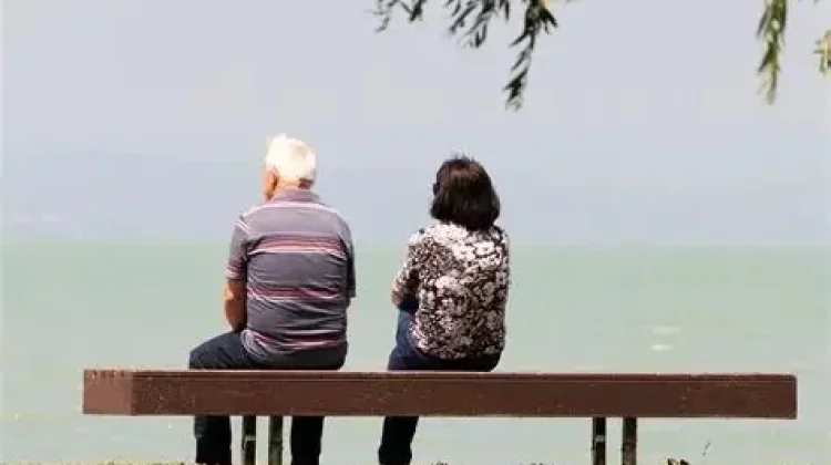 Merawat Diri sejak Dini, Kunci Tetap Sehat hingga Usia Senja
