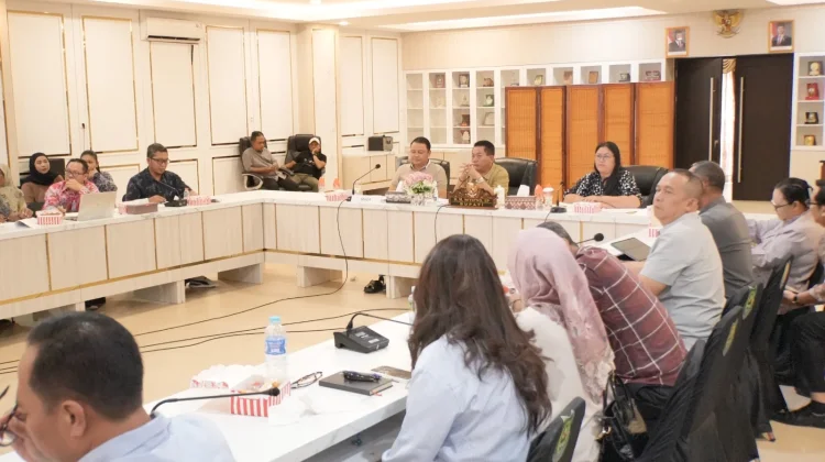 Bupati Kapuas Targetkan Laba PDAM Naik Signifikan
